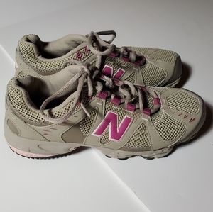 New Balance 609 Trail Running Shoes
